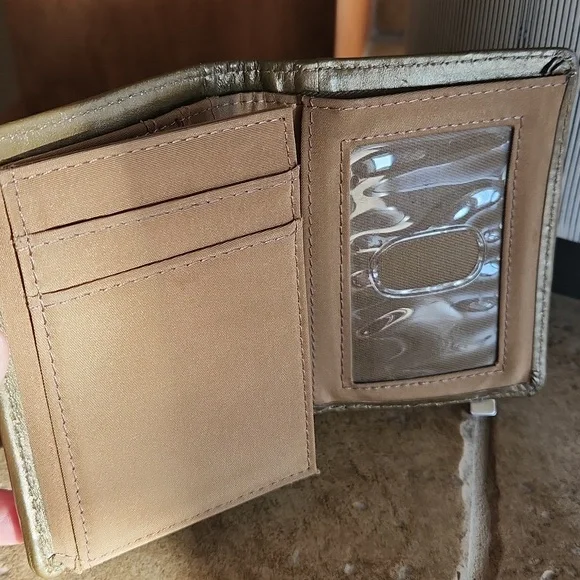 Fossil gold colored genuine leather wallet - Picture 5 of 12
